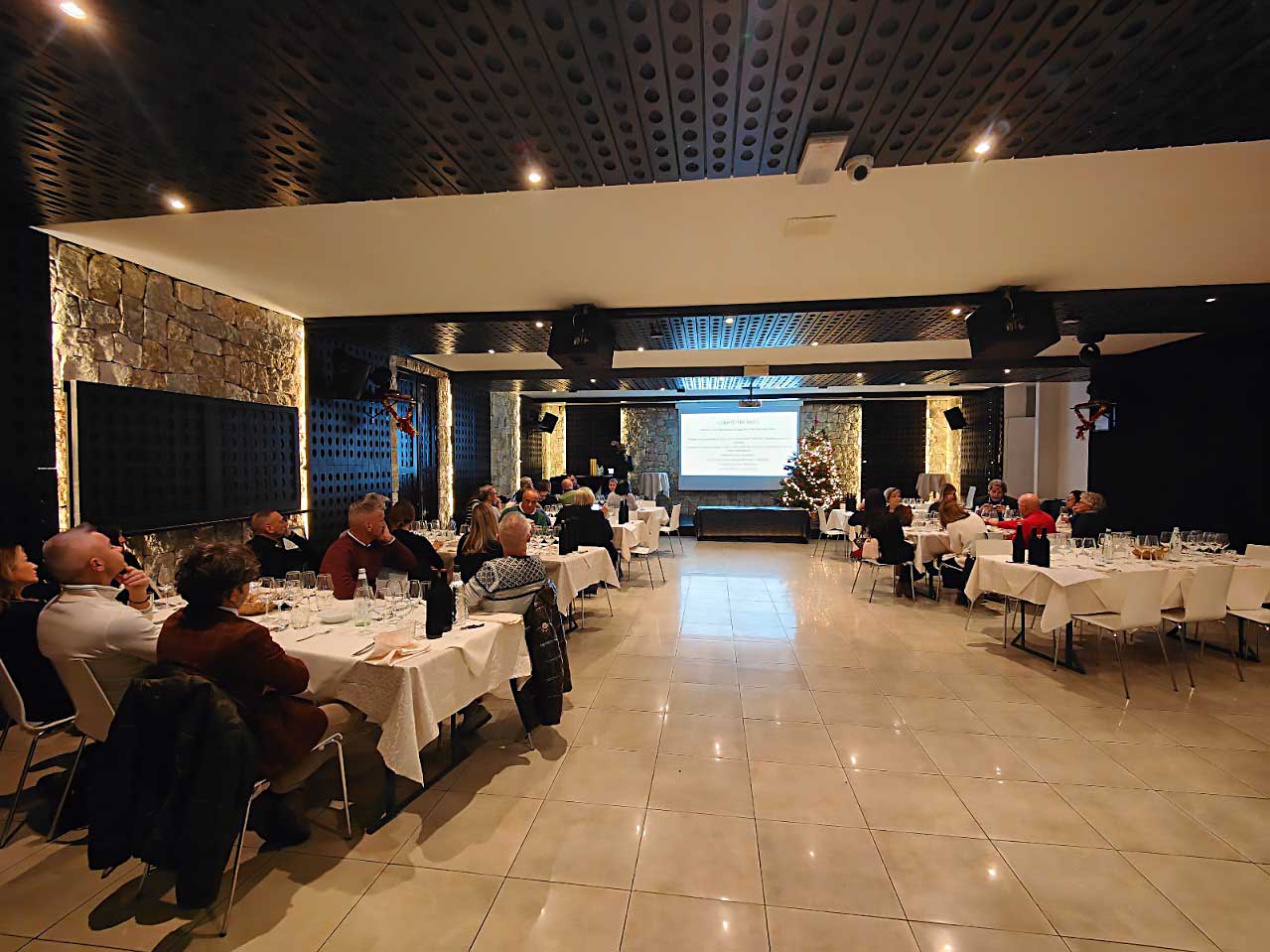 Congressi, riunioni, meeting al Mas dela Fam, ristorante tipico a Trento